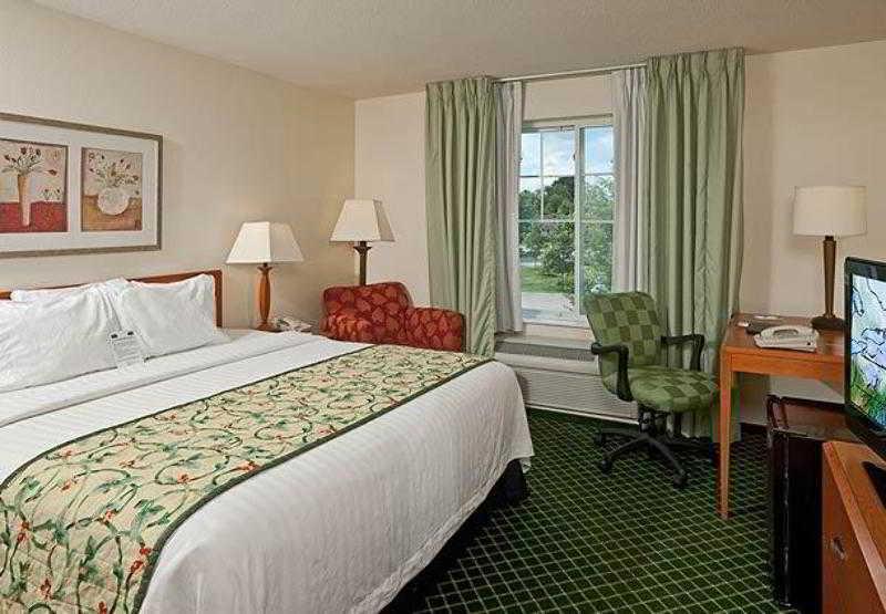 Fairfield Inn & Suites By Marriott Brunswick Freeport Room photo